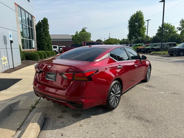 Used 2024 Red Nissan 2.5 SV image 7
