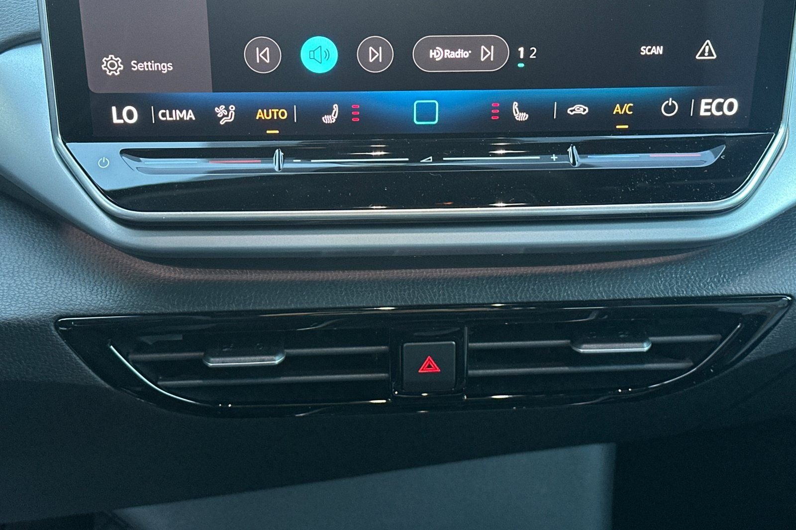New 2026 Pure Gray Volkswagen Pro image 21