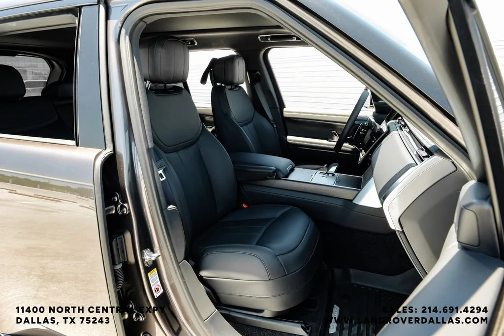 New 2026 Charente Grey Prem Met Land Rover SE image 33
