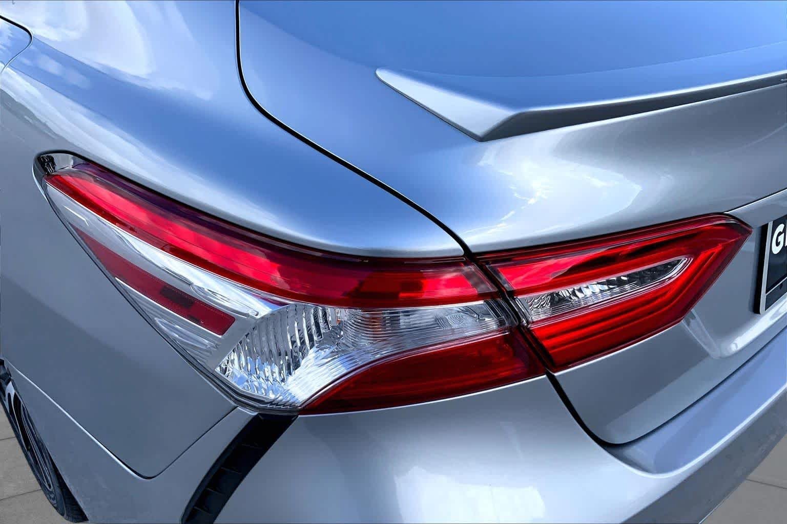 Used 2019 Celestial Silver Metallic Toyota SE image 27