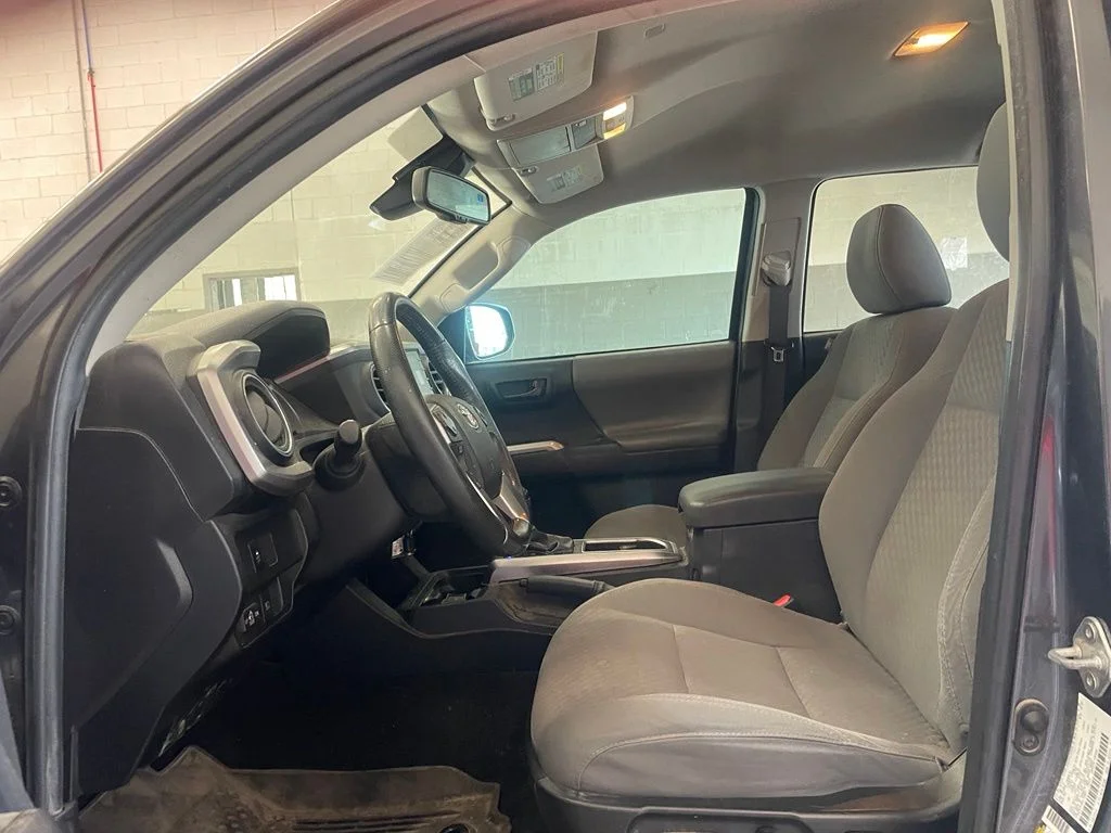 Used 2022 Gray Toyota SR5 image 10