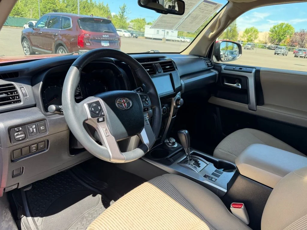 2022 Toyota 4Runner SR5 - Photo 16
