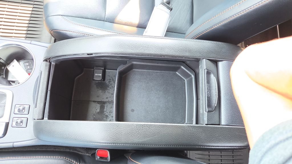 Used 2014 Silver Toyota XLE V6 image 55
