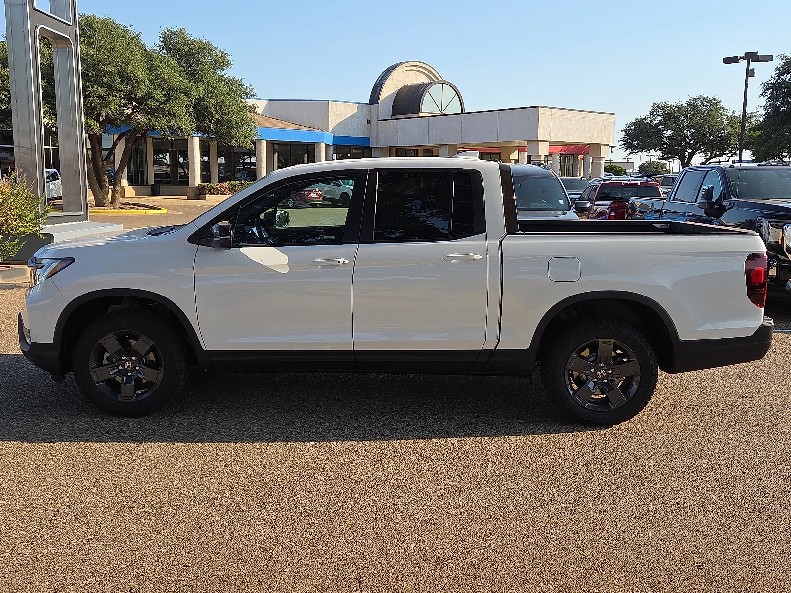 New 2026 Platinum White Pearl Honda TrailSport image 2