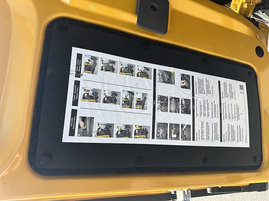 Used 2016 Taxi Yellow Nissan SV image 17