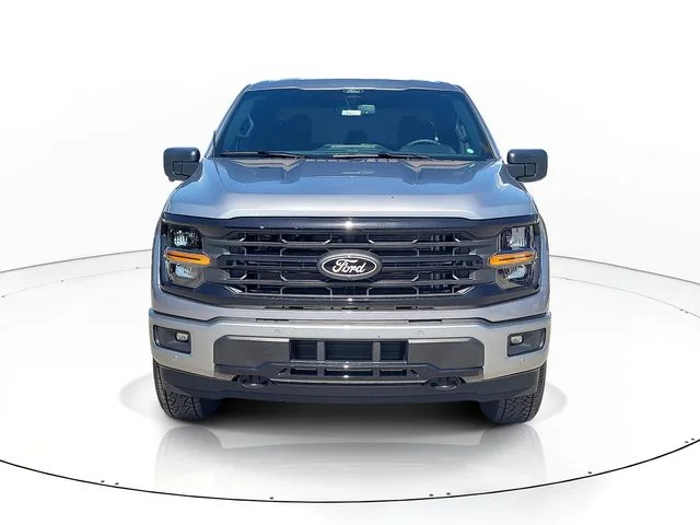 New 2026 Silver Metallic Ford XLT image 2