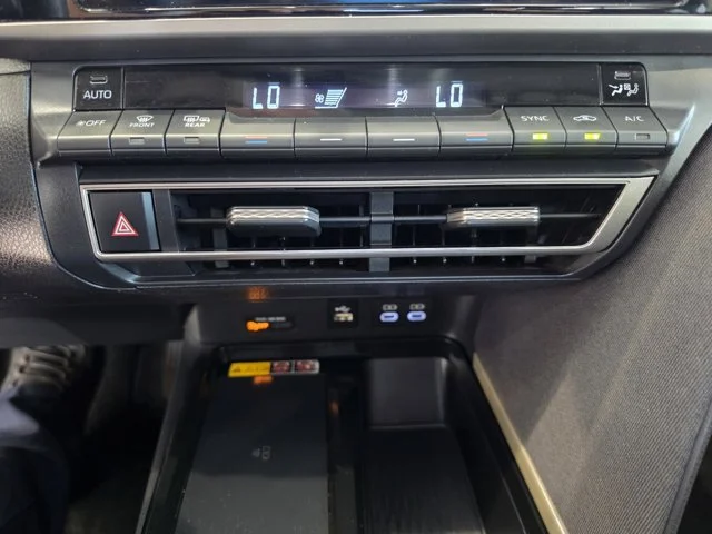 Used 2025  Toyota LE image 13
