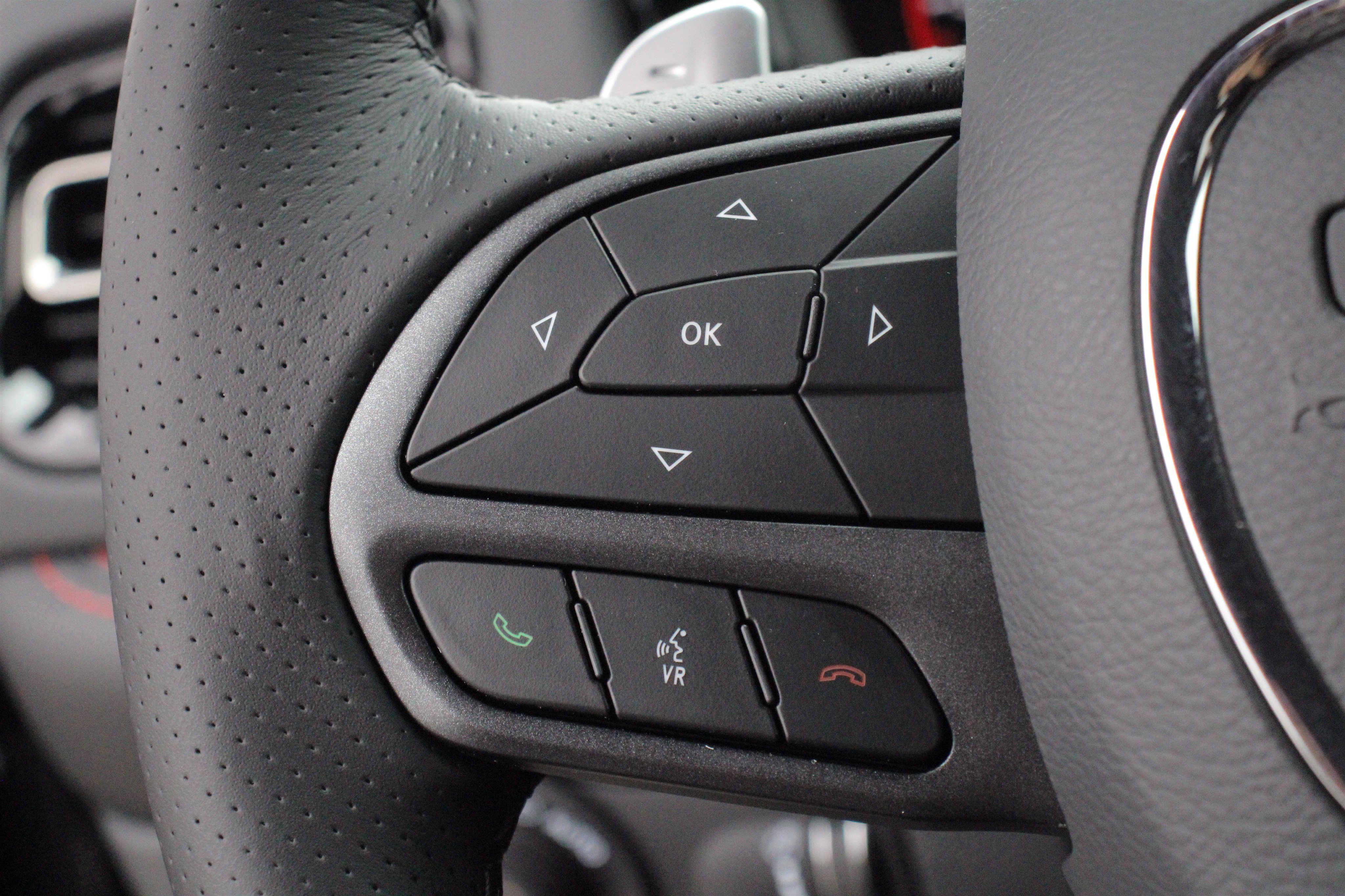 New 2026 Diamond Black Clear-Coat Exterior Paint Dodge GT image 9