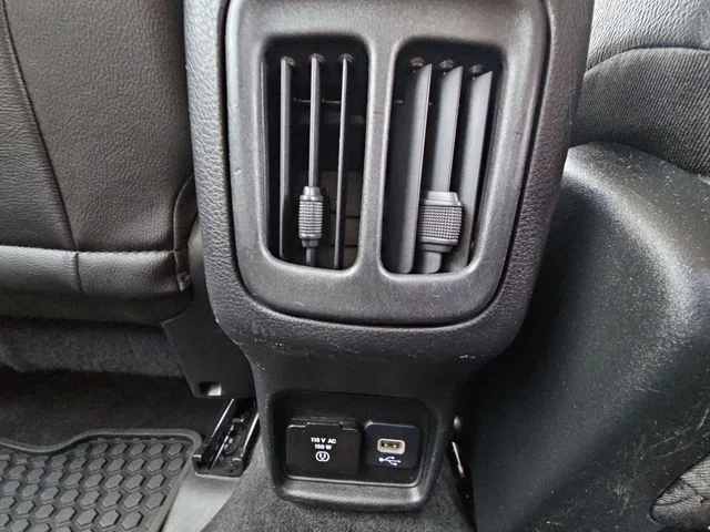 Used 2019 Black Jeep Latitude image 23