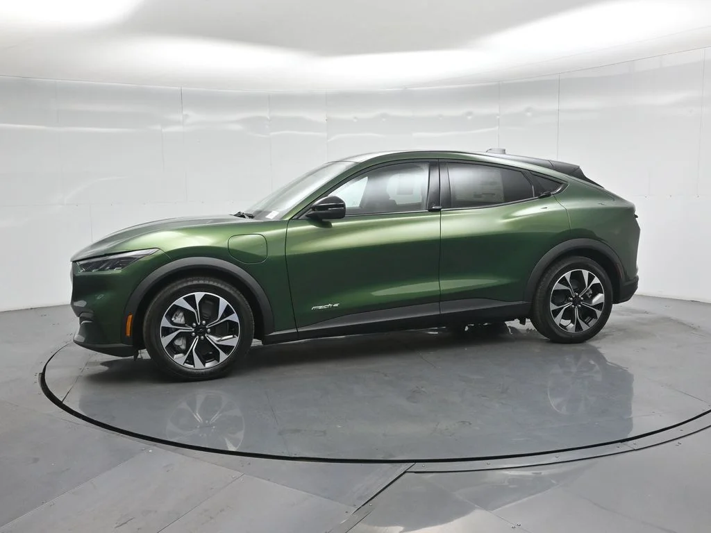 New 2026 Green Ford Select image 25