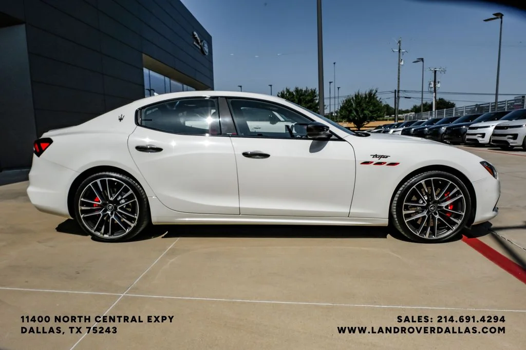Used 2023 White Maserati Trofeo image 5