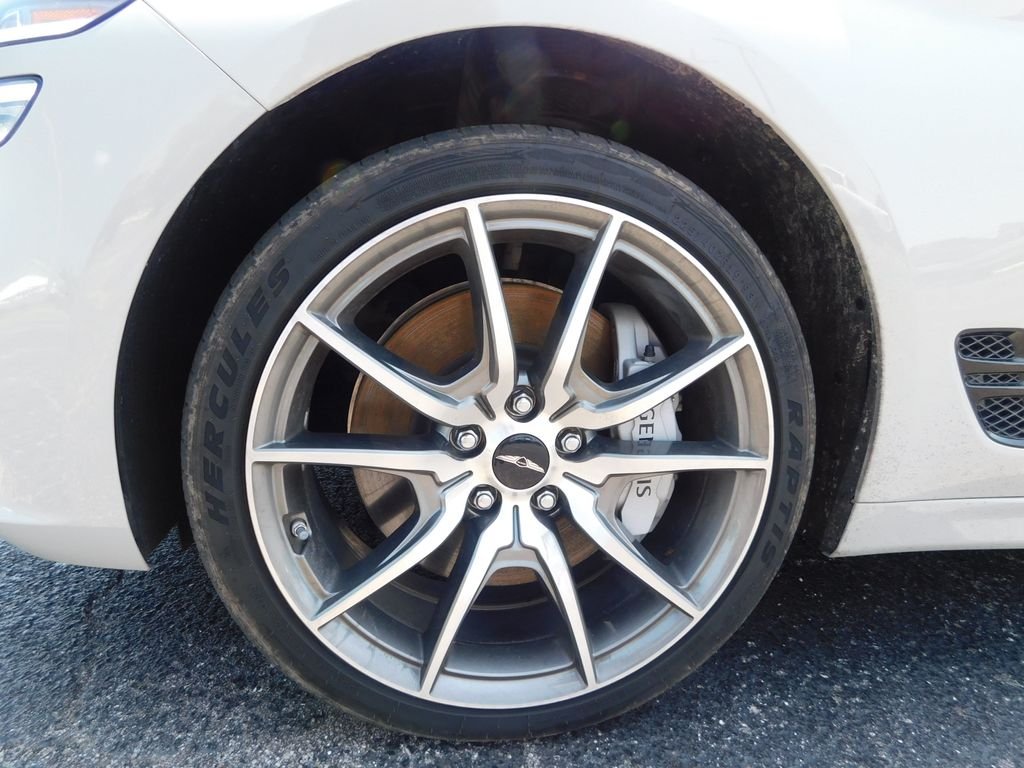 Used 2025 Gray Genesis 2.5T image 10