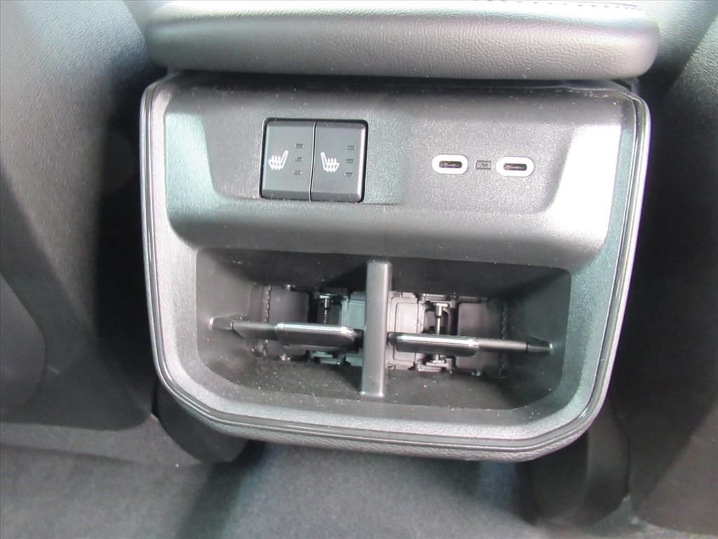New 2026 White Knuckle Exterior Paint Dodge R/T Plus image 16