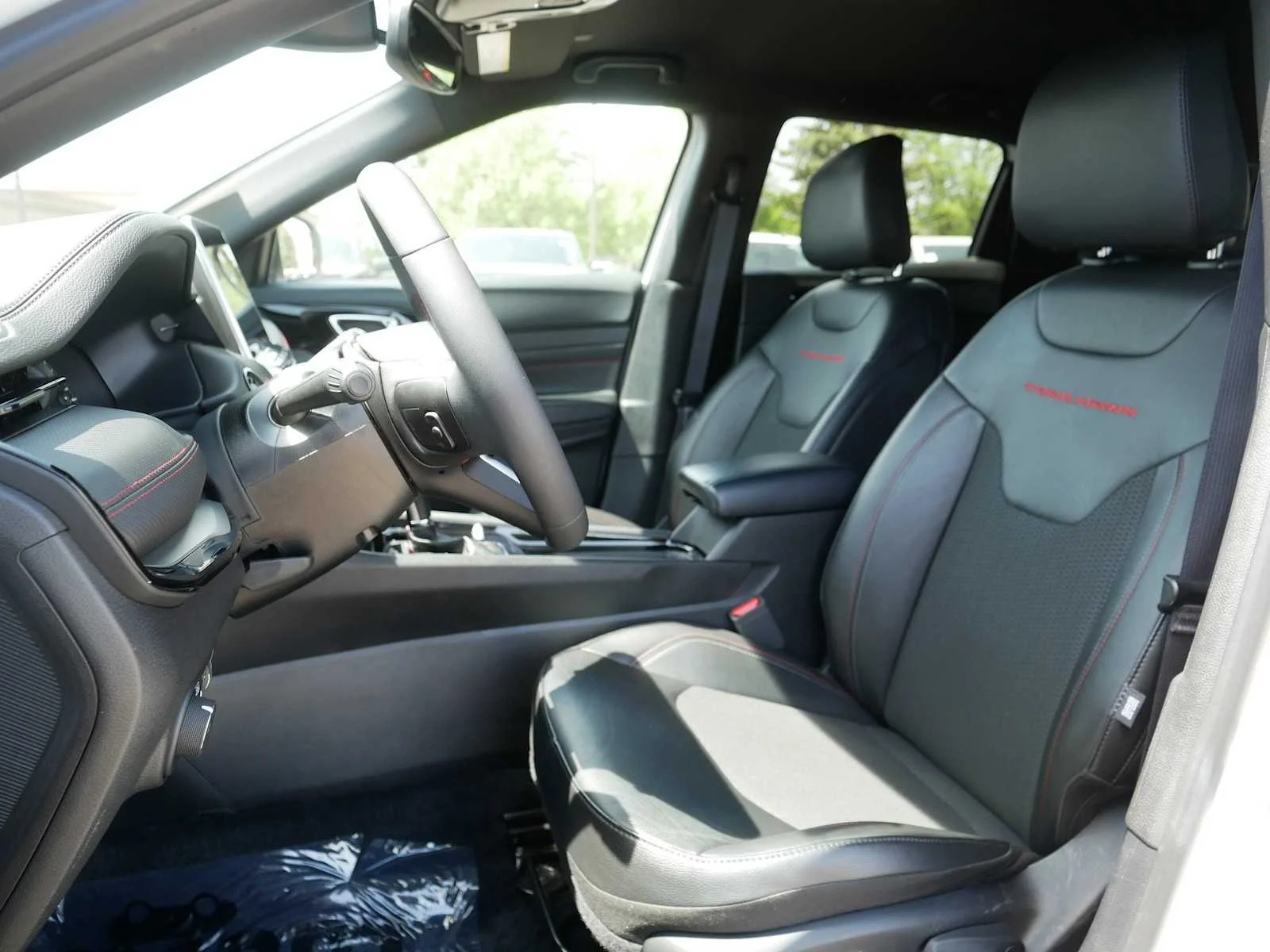 2025 Jeep Compass Trailhawk - Photo 33