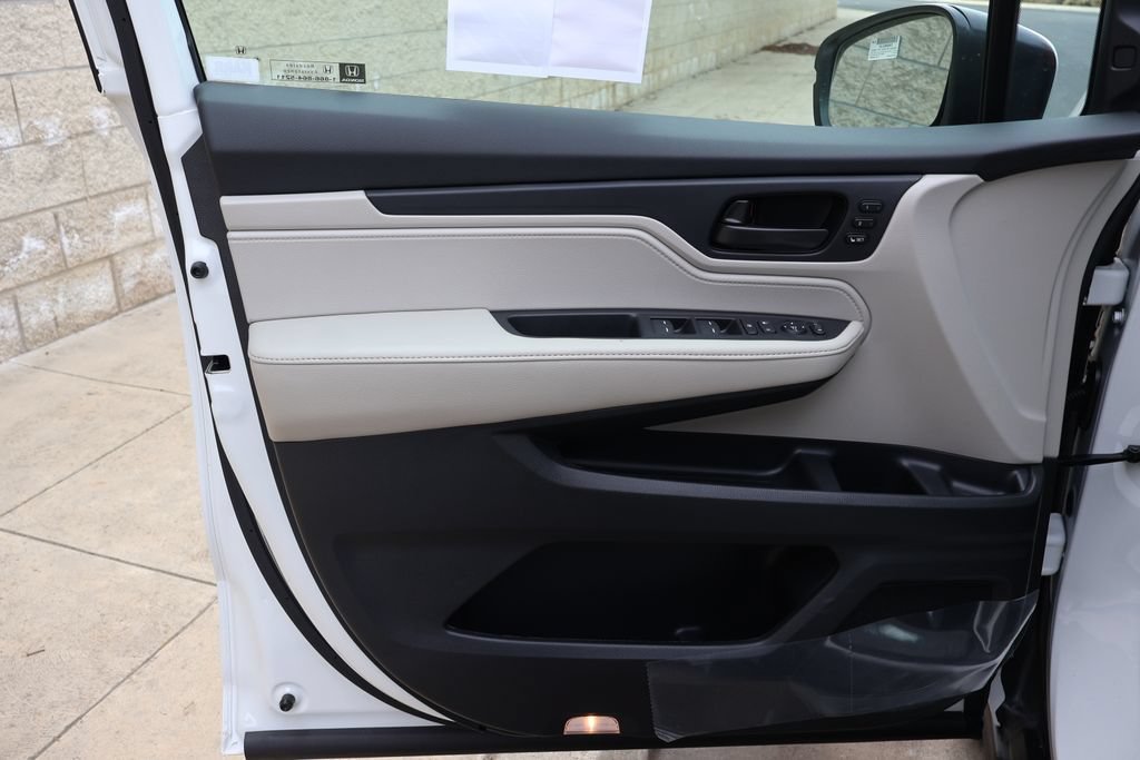 New 2026 Platinum White Pearl Honda EX-L image 18