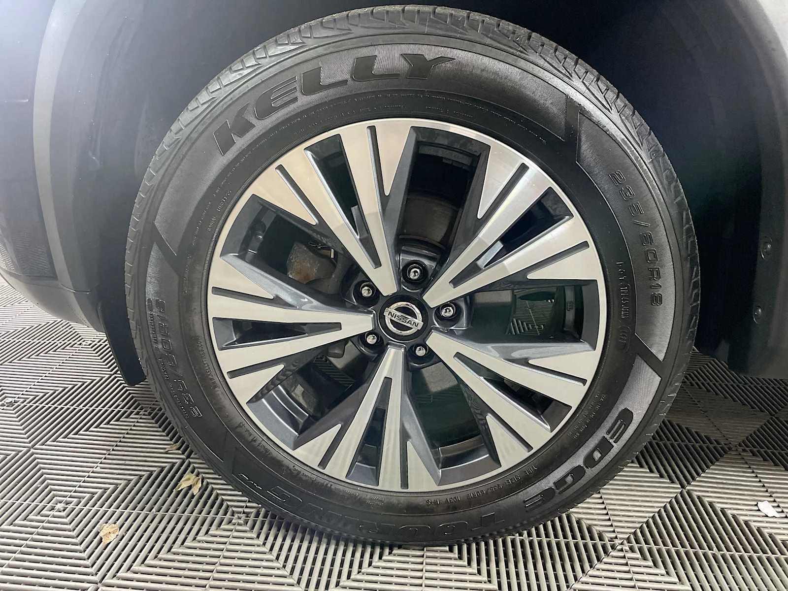 Used 2021 Super Black Nissan SV image 27