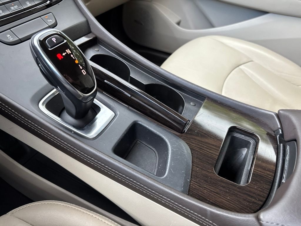 Used 2017 Red Buick Essence image 18