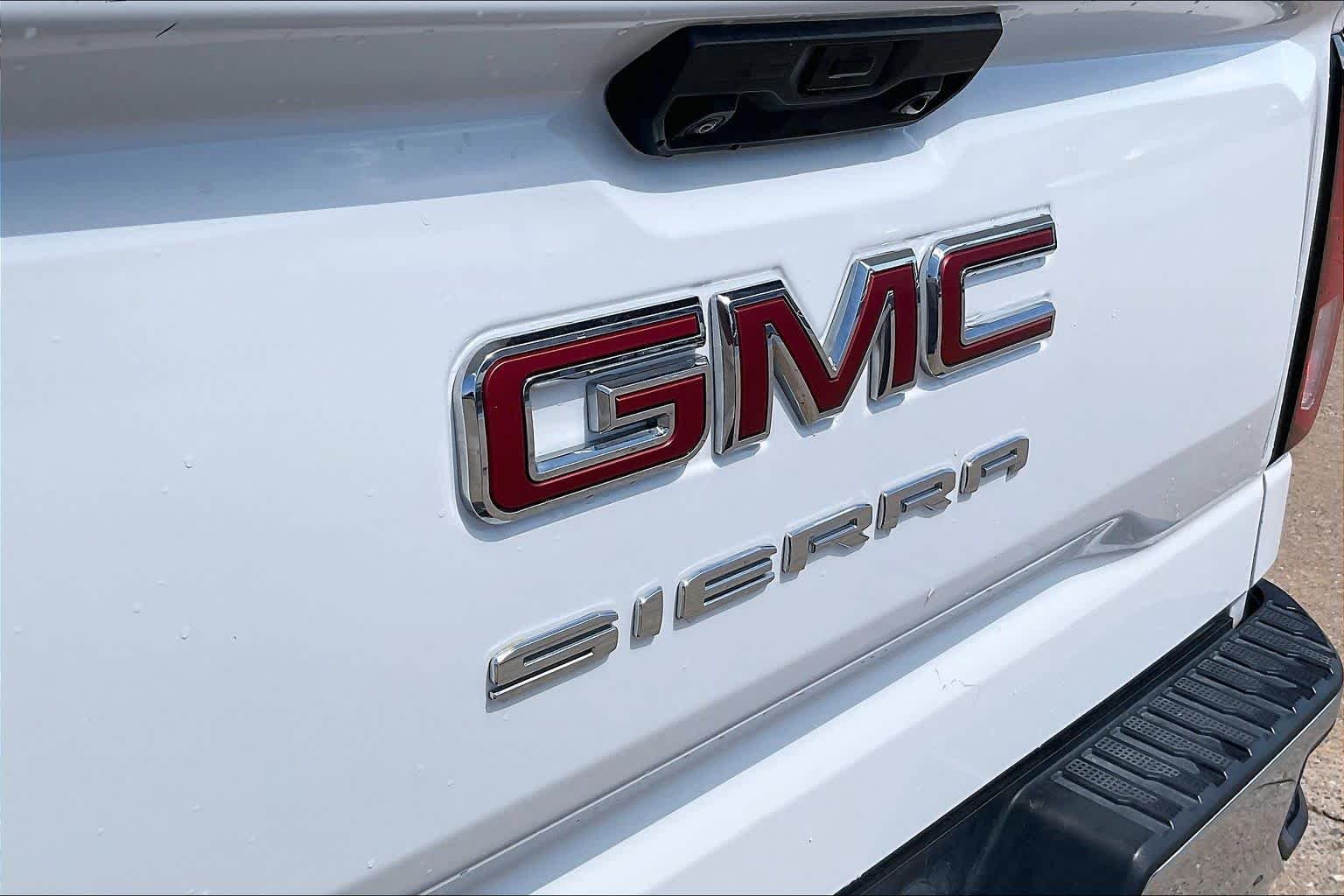 Used 2024 Summit White GMC Pro image 30
