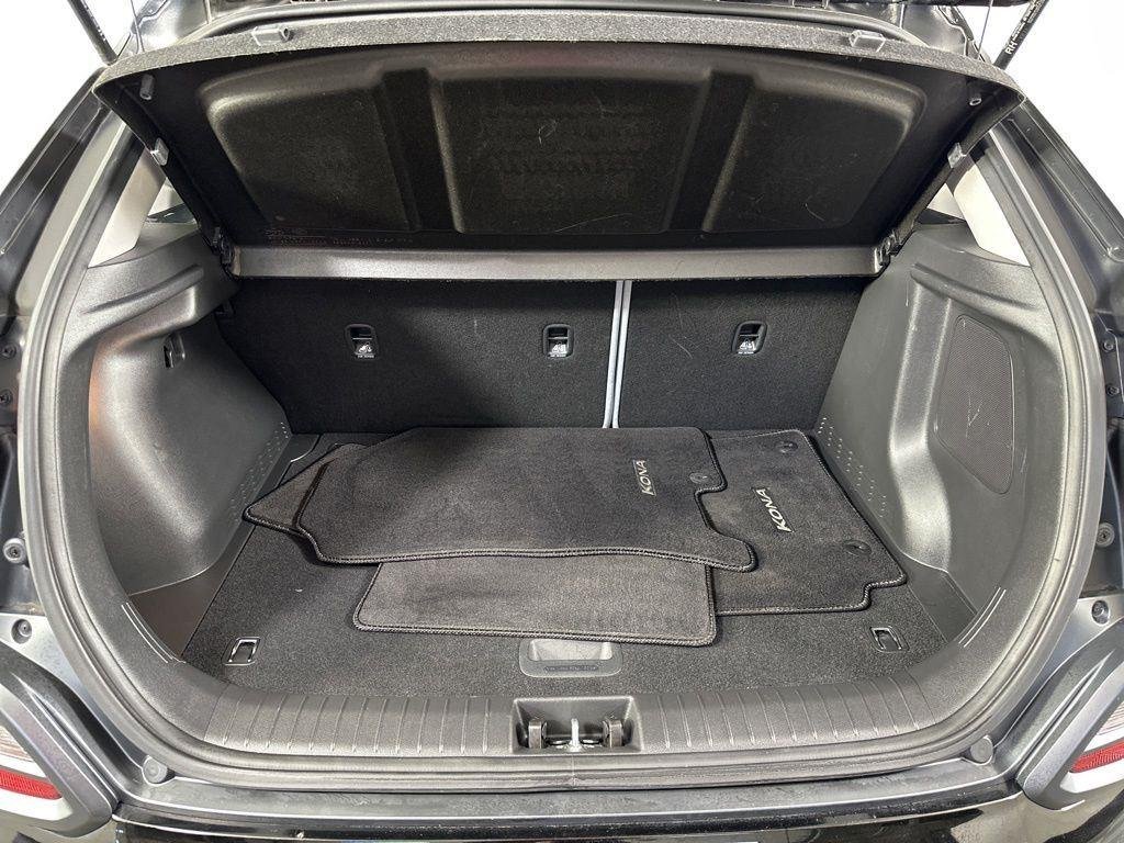 Used 2020 Ultra Black Hyundai Limited image 10