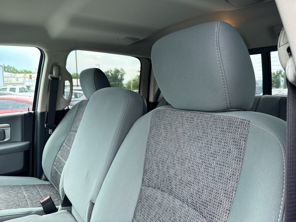 Used 2015 Bright White Clearcoat Ram Big Horn image 11