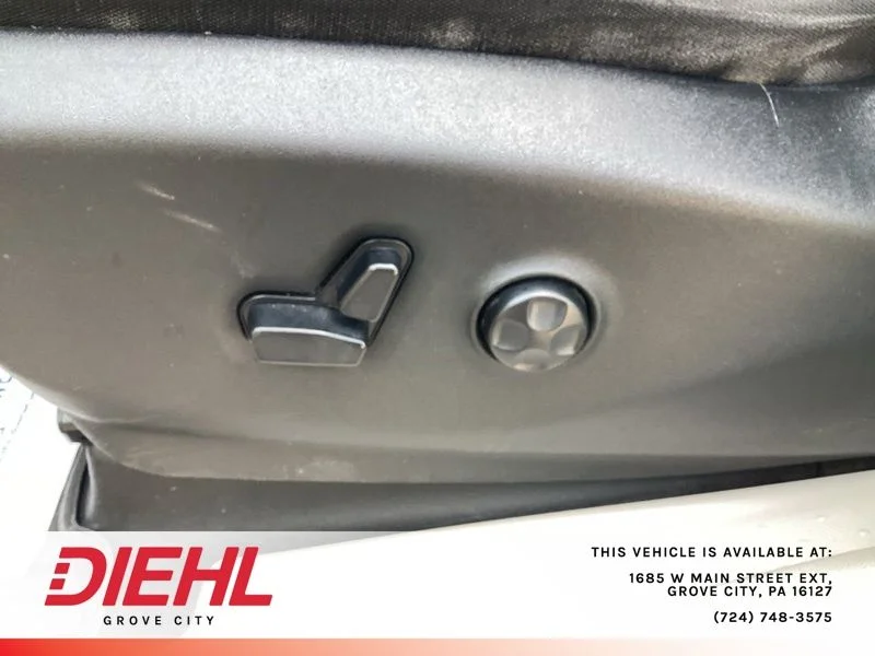 Used 2019 Red Chrysler Touring Plus image 20