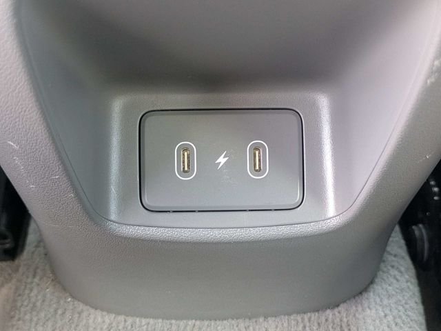 Used 2024 White Hyundai SEL image 13