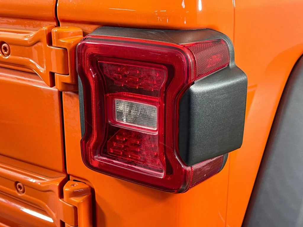 Used 2018 Orange Jeep Unlimited Sport S image 31