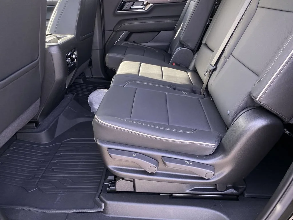 Used 2026 Onyx Black GMC Elevation image 36