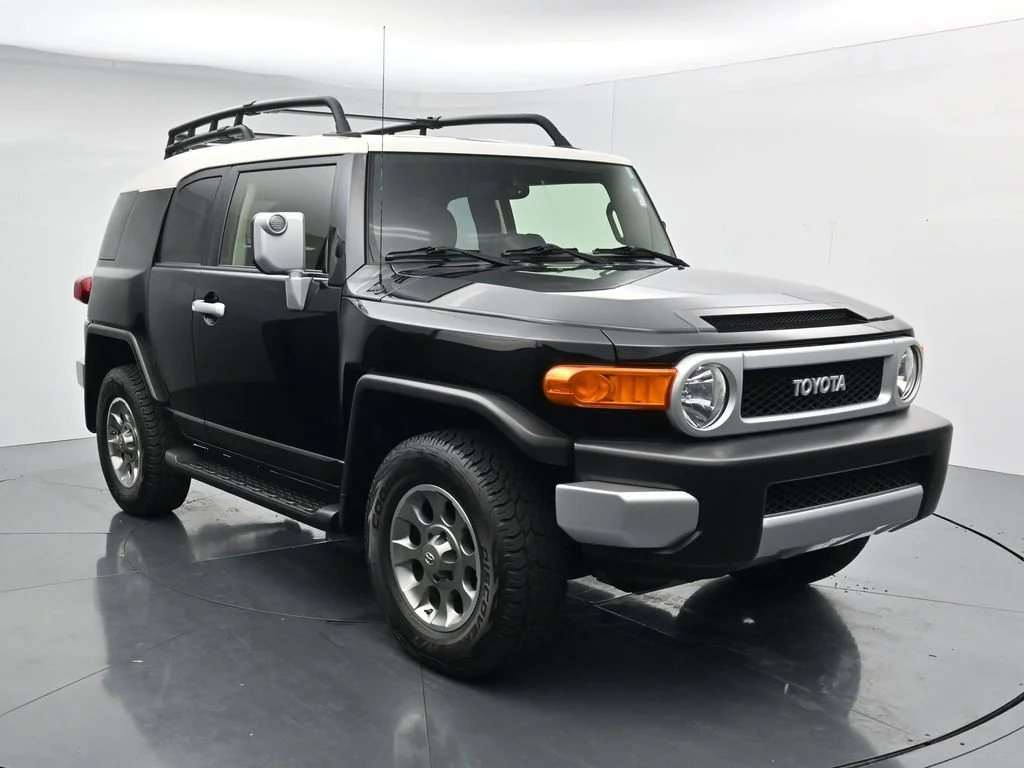 Used 2013 Black Toyota Base image 1