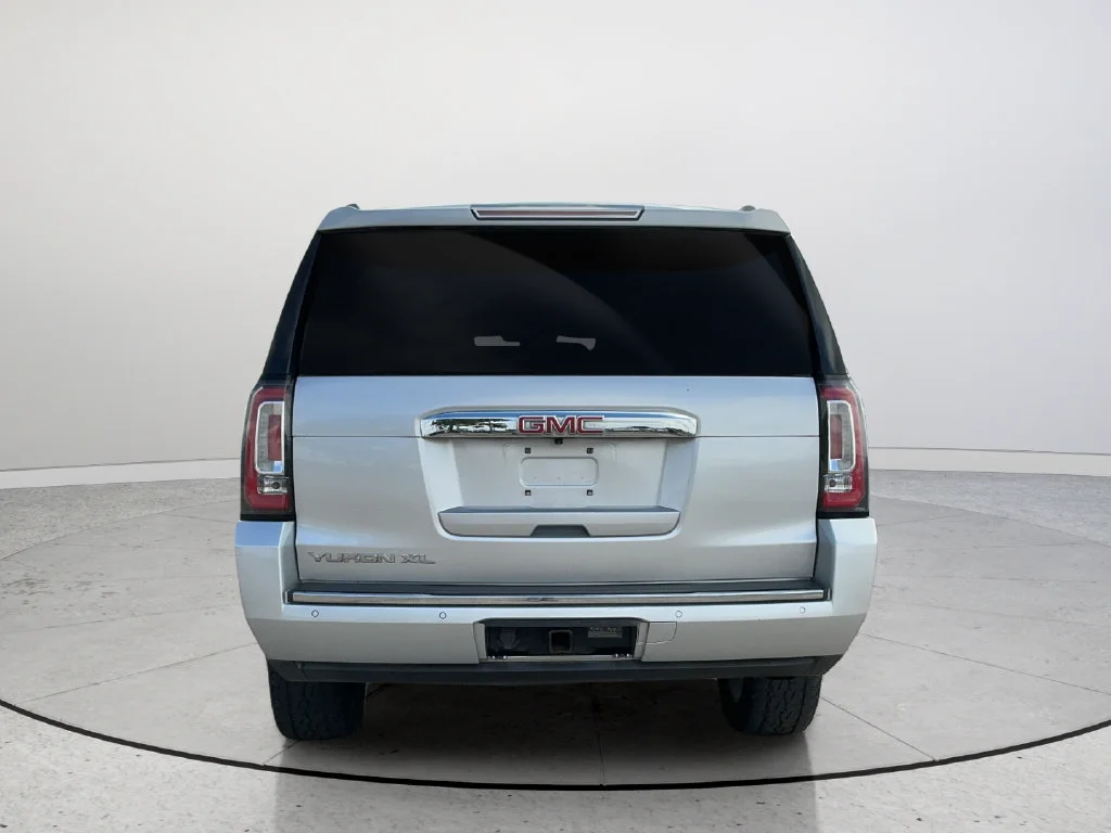 Used 2020 QUICKSILVER METALLIC GMC Denali image 5