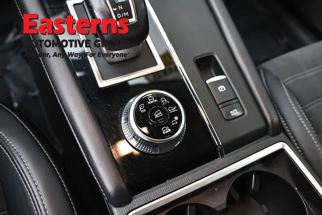 Used 2024 Black Mitsubishi SE image 20