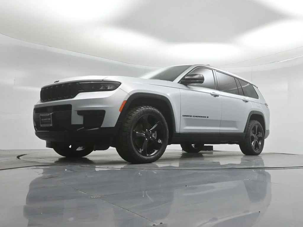 Certified Used 2021 Silver Jeep Altitude image 42