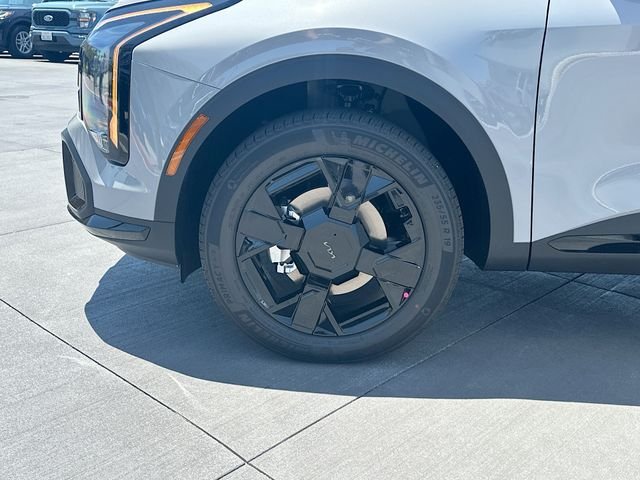 New 2026 Wolf Gray Kia X-Line image 31