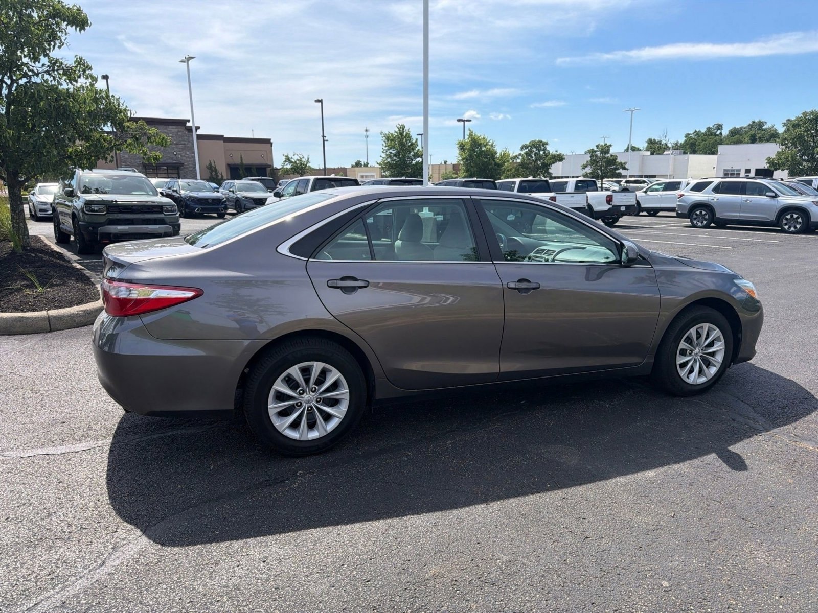 Used 2016 Predawn Gray Mica Toyota LE image 9