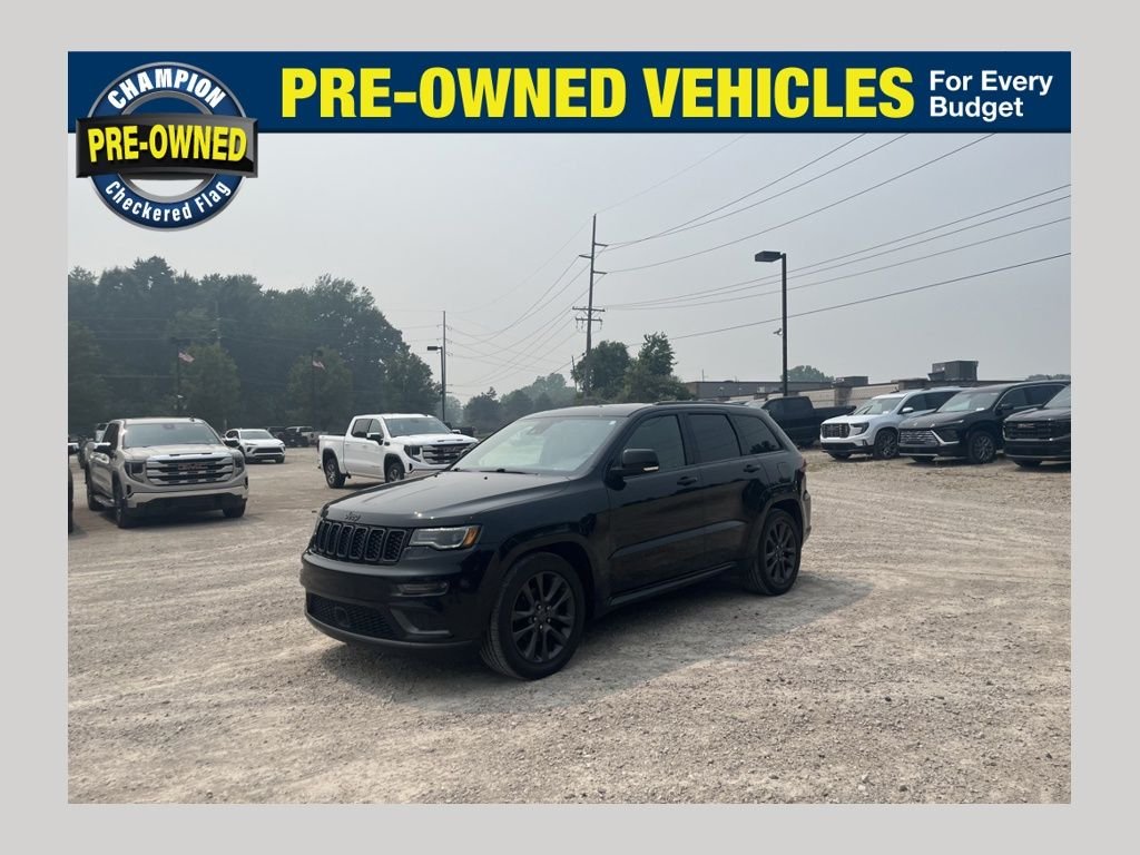 Used 2018 Diamond Black Jeep Overland image 1