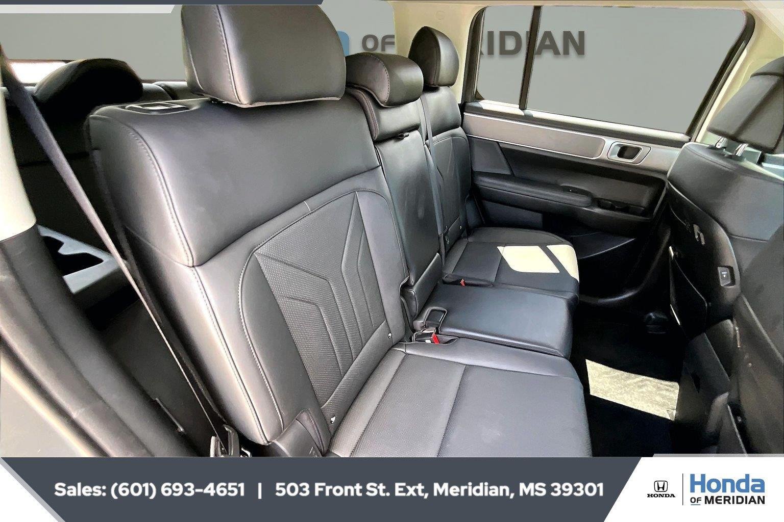 Used 2025 Hampton Gray Hyundai SEL image 20