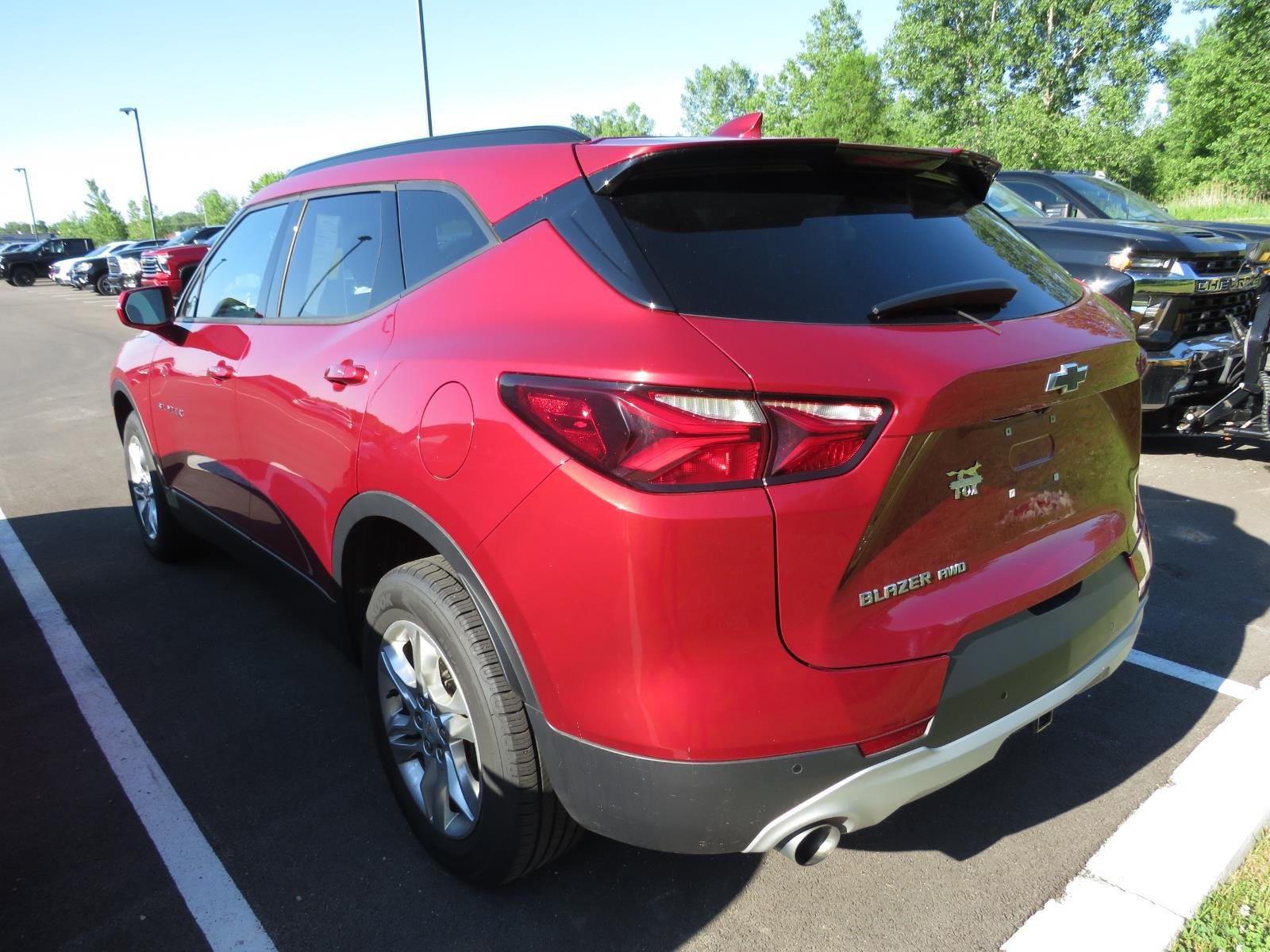 Used 2019 Cajun Red Tintcoat Chevrolet  image 11