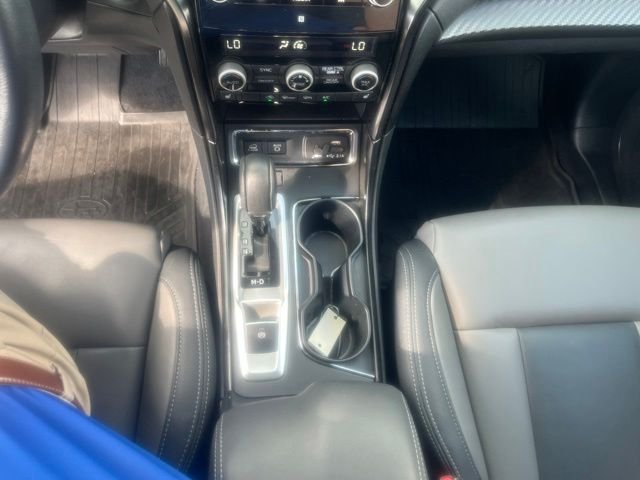 Certified Used 2022 Crystal White Pearl Subaru Onyx Edition image 18