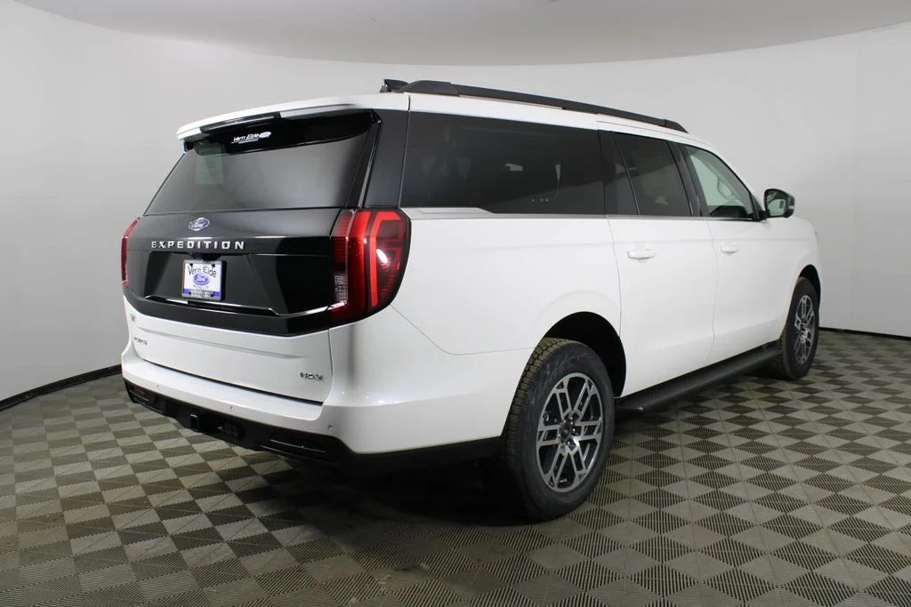 New 2026 Star White Metallic Tri-Coat Ford Active image 5