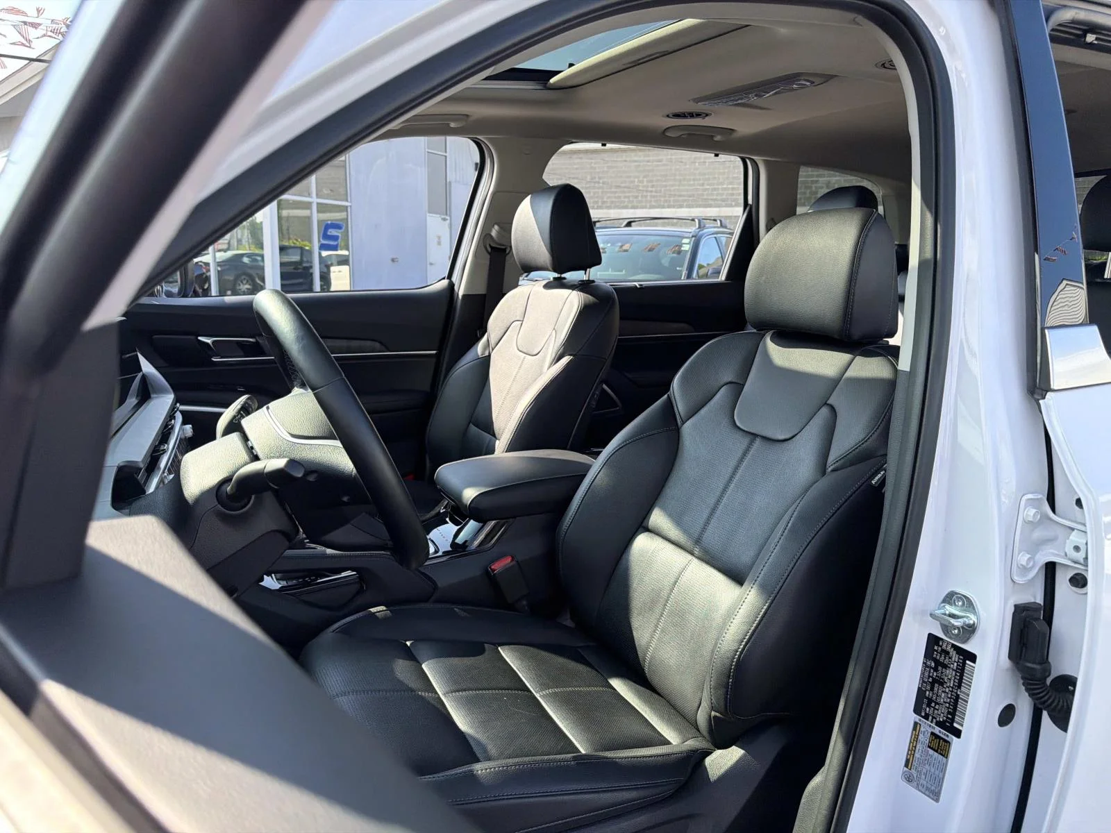 Used 2024 White Kia EX image 16