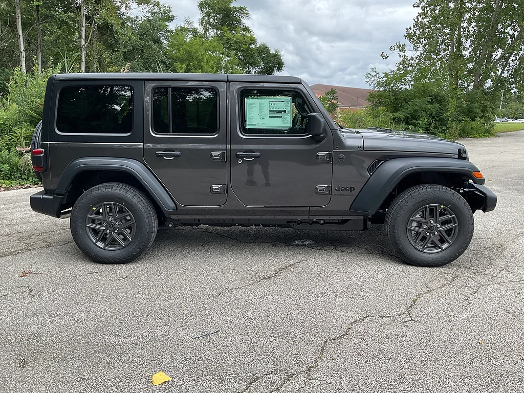 New 2027 Granite Crystal Metallic Clearcoat Jeep Sport S image 4