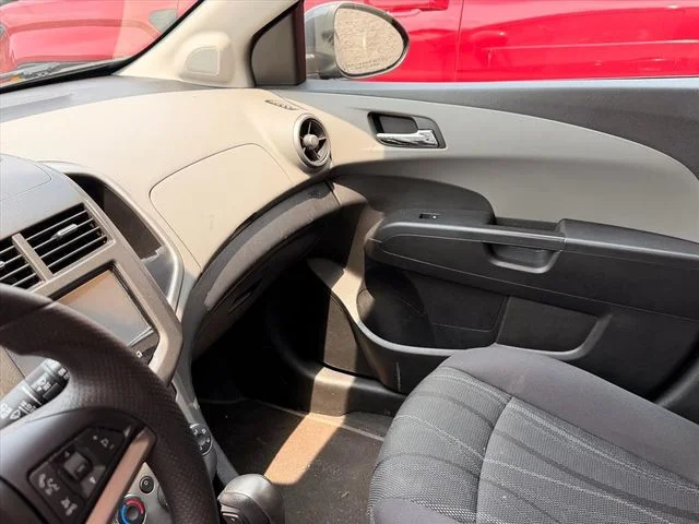 Used 2015 Gray Chevrolet LT image 23