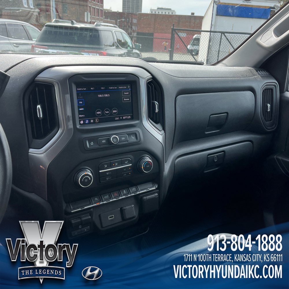 Used 2020 Black Chevrolet Custom image 9