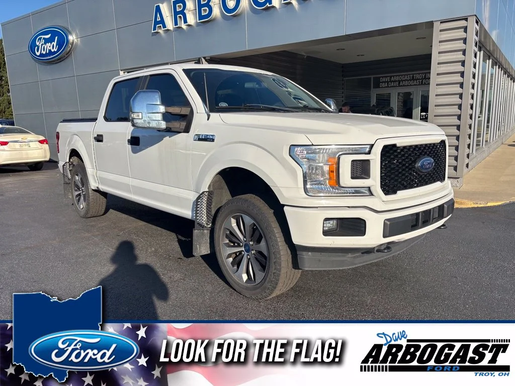 Used 2020 White Ford XL image 1