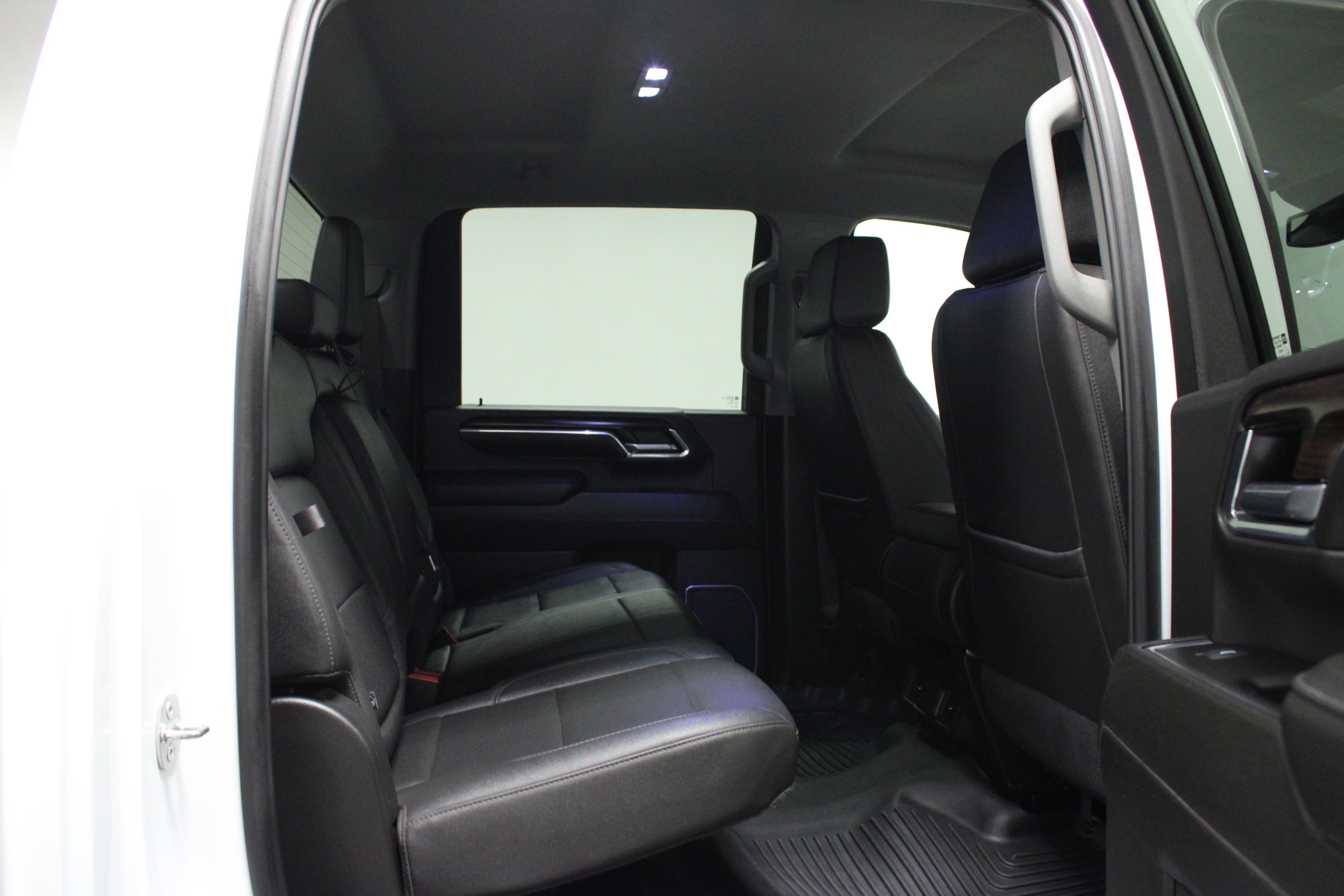 Used 2024 Summit White GMC SLT image 15