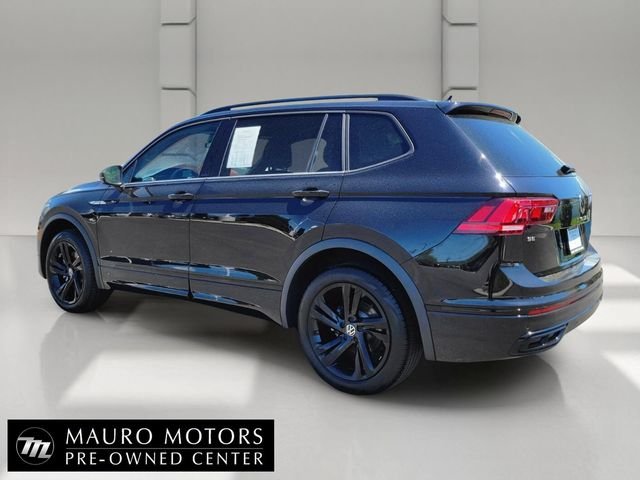 Used 2024 Black Volkswagen 2.0T SE R-Line Black image 5