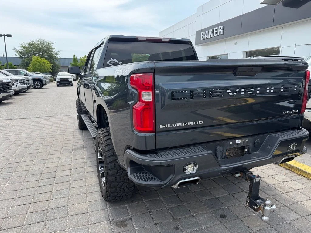 Used 2019 Shadow Gray Metallic Chevrolet Custom image 7