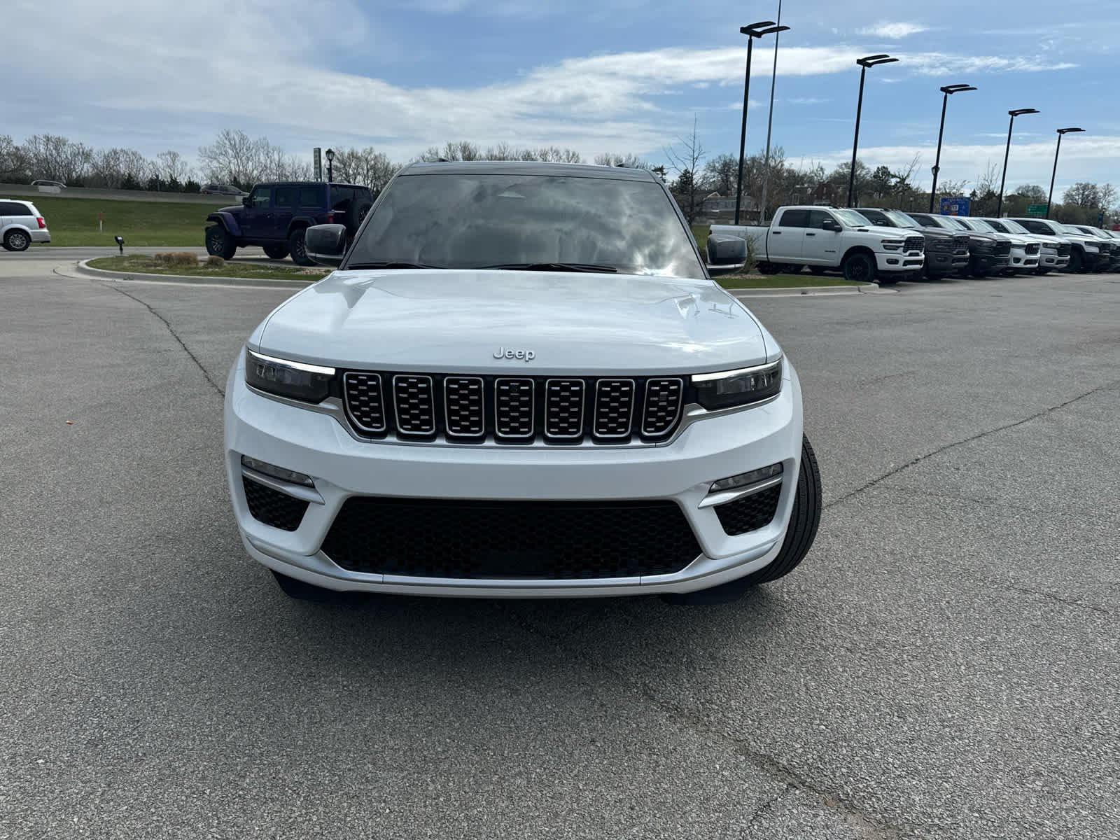 Used 2025 Jeep Grand Cherokee Summit with VIN 1C4RJHEG4S8682541 for sale in Kansas City