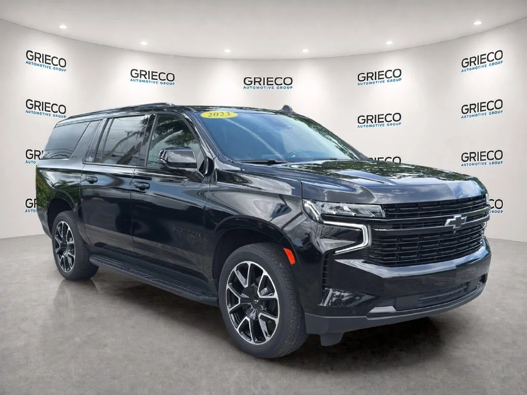 Used 2023 BLACK Chevrolet RST image 1