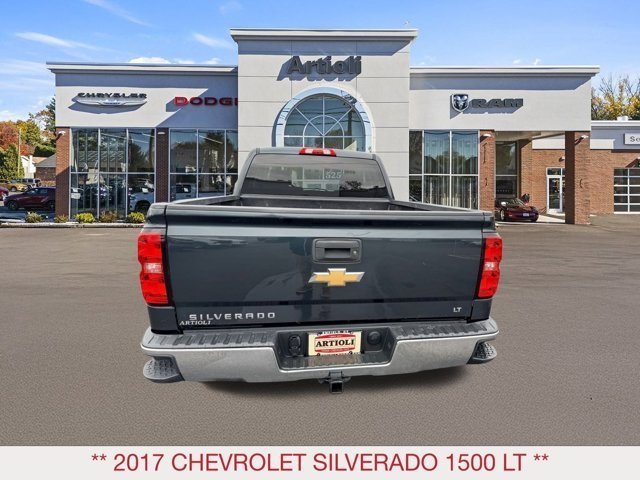 2017 Chevrolet Silverado 1500 LT photo 3